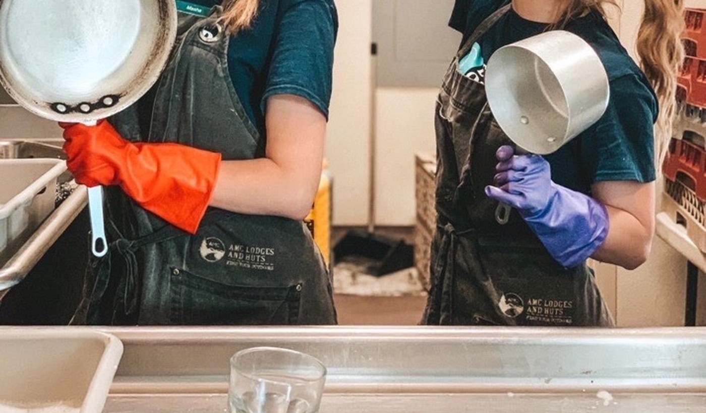 Dishwashing in a commercial kitchen as an example of demanding seasonal work
